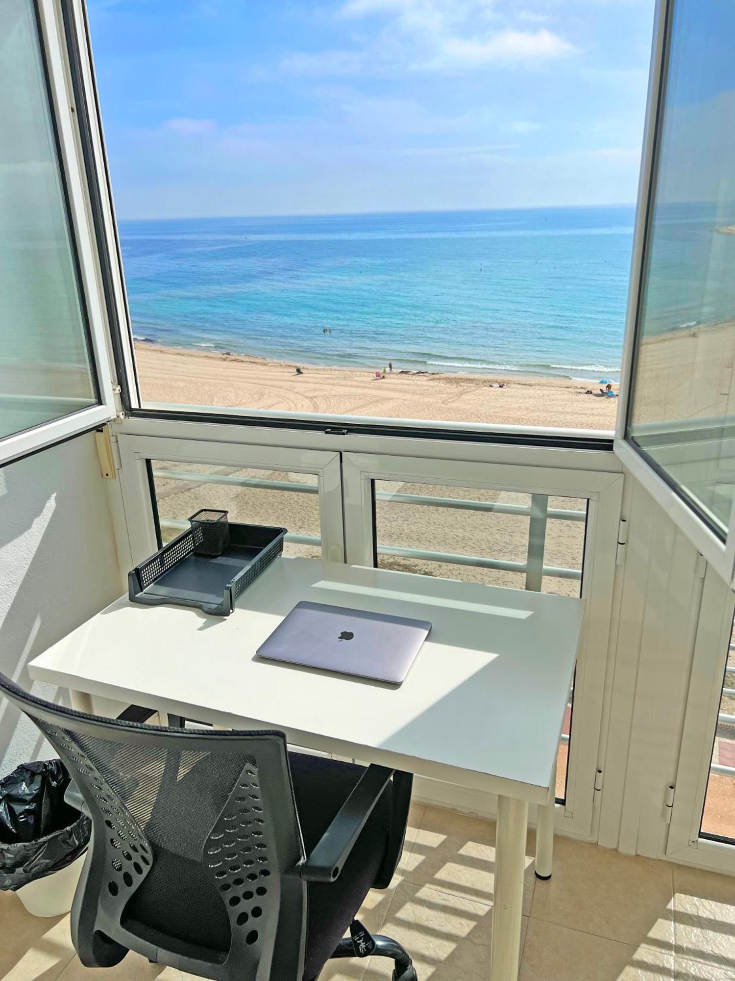Apartment Atico Frente Al Mar 2 Terrazas Barbacoa Y Parking Sujeto A Disponibilidad El Campello